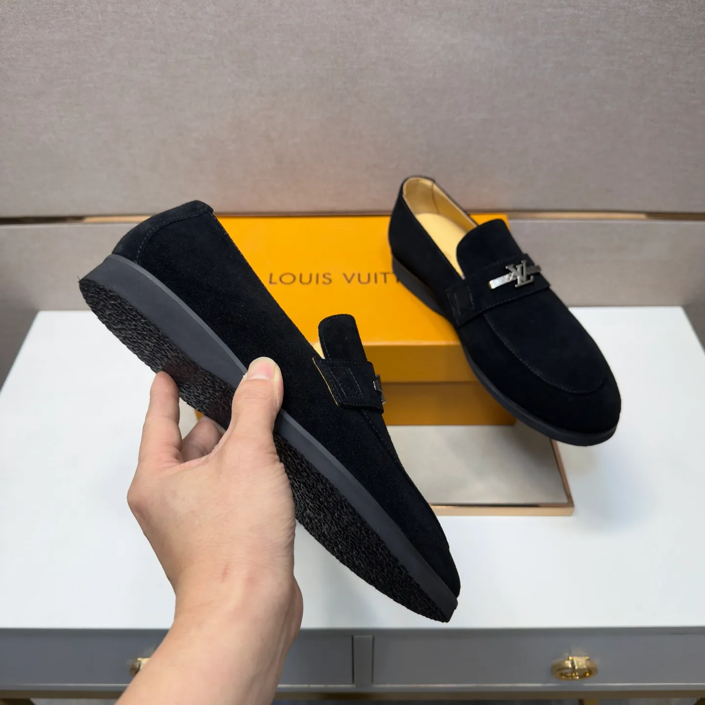 Men's men's shoes 💰pp442 [LV～] Men's casual shoes 2026z cabinet sales simultaneously 🔶Size: 38-44 #️⃣ 🔷4 colors🔜The upper is made of cowhide stitching ➕Cowhide lining, comfortable and breathable, sole: original comfortable and wear-resistant outsole, ⚠️real thing📱photographed🎬real thing is better📢📢📢